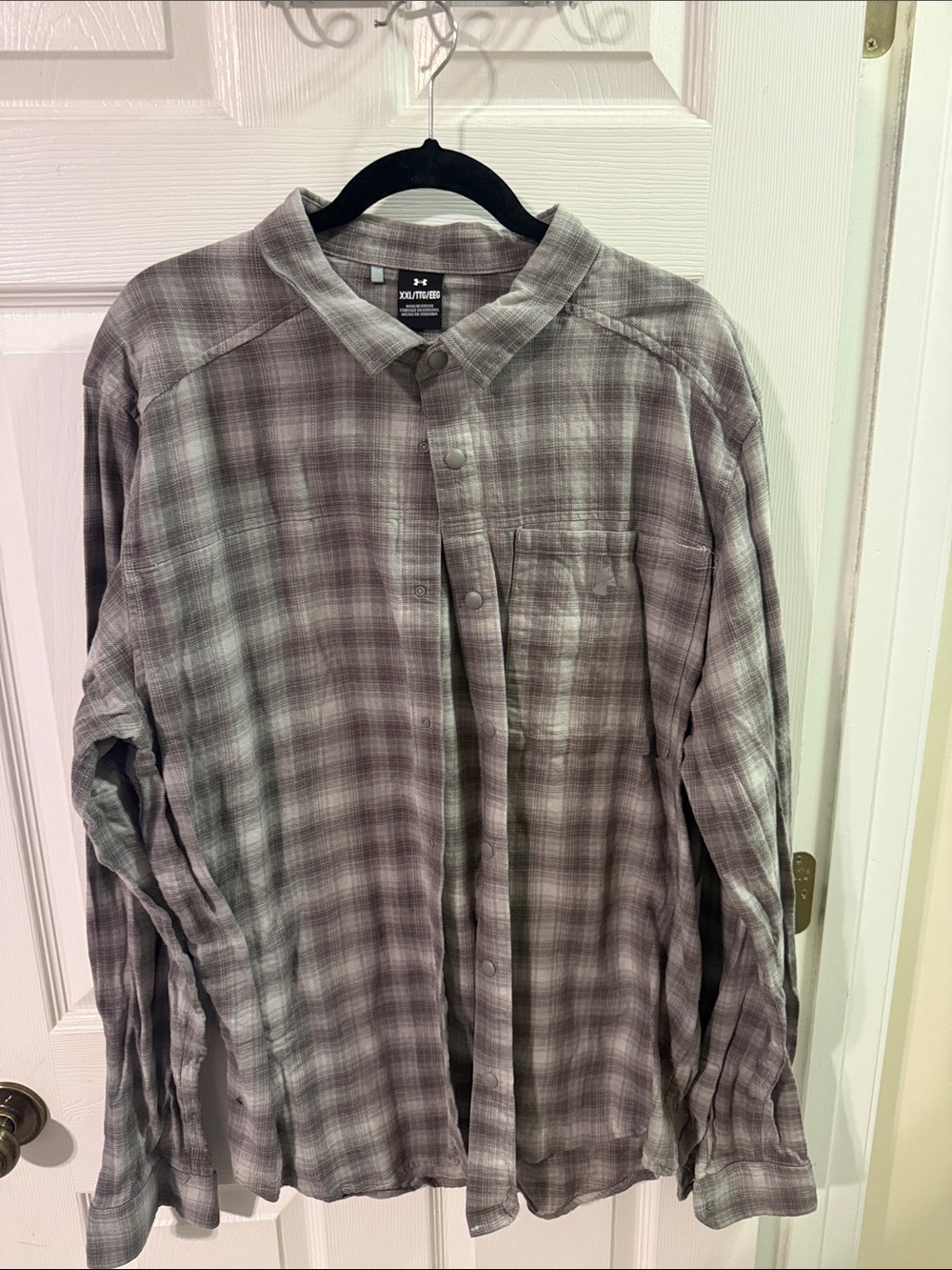 Under Armour Men's Plaid Button-Down Shirt in Gray